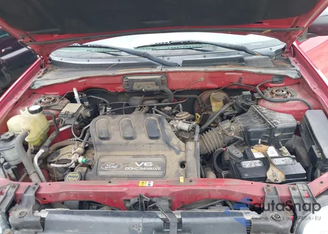 2001 Ford Escape Xls z USA, uszkodzony, nr VIN 1FMYU02111KC37126